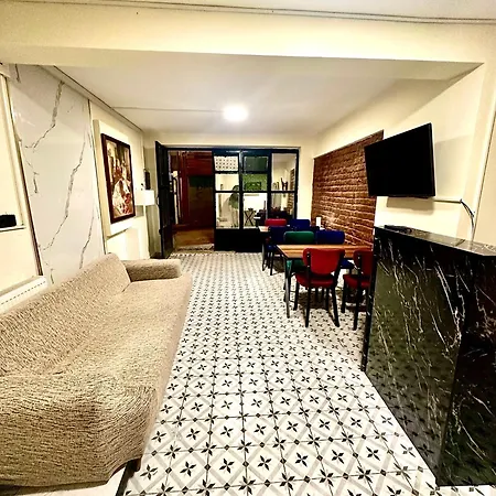 The Pera Vista Boutique Taksim & 1 1 Facilities Hotel