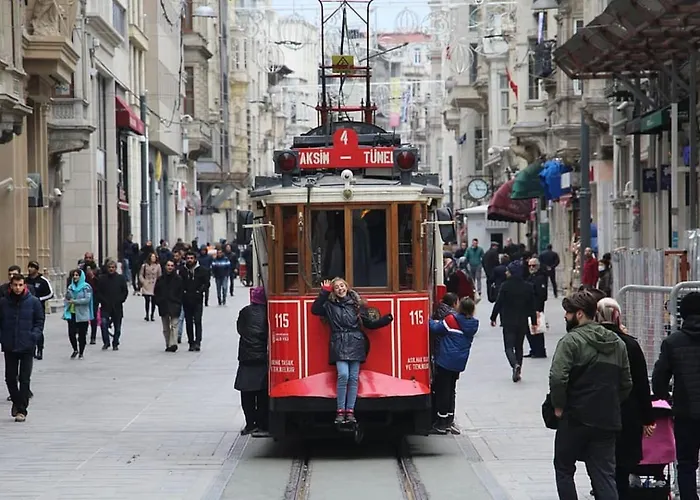 Hotel The Pera Vista & 1 One Facilities